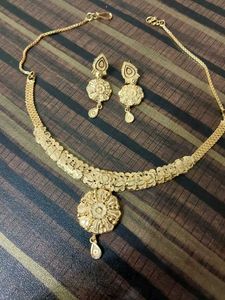 Elegant Gold-Tone Necklace & Earring Set