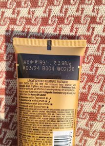 Lakme Glycolic Illuminate Facewash