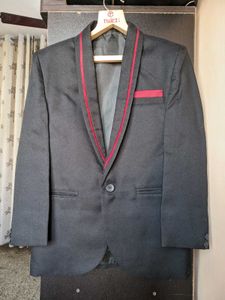 Boy&#39;s Black Tuxedo Blazer 3 piece Suit