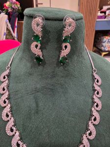 Zircon Green Stone Necklace Set