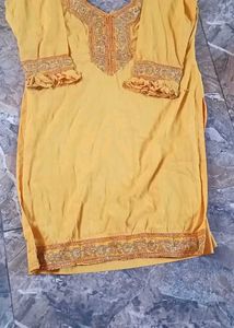 Elegant Yellow Kurta Set  With Heavy Dupatta