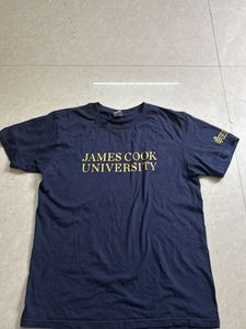 Never Used Gilden  Make T Shirt ( Size M)