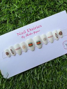 Gucci Press-On Nails