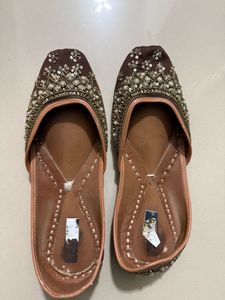 Embellished Brown Juttis