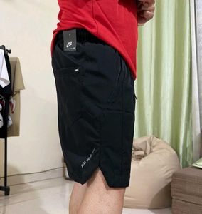 Nike premium Shorts XXL Size