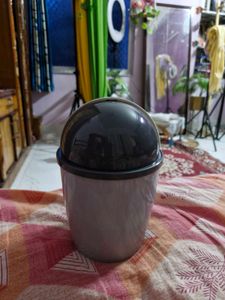 Table Dustbin