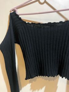 Black Off-Shoulder Long Sleeve Top