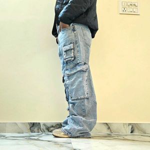 Light Wash Cargo Jeans ( with adjustable belt)