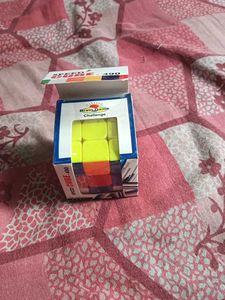 Rubik&#39;s Cube - Classic Puzzle Fun!