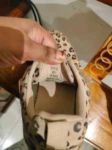 H&amp;M Cute Leopard Print Sneakers