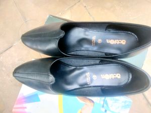 Black Leather Jutti