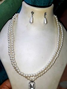Buy1 Get1 Pearl Necklace &amp; Earring Set