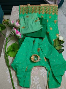 Green &amp; Gold Indian Salwar Kameez