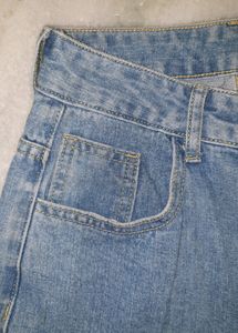 Urbanic Ripped Baggy Jeans