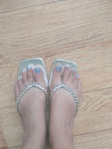 Flats For Daily Use