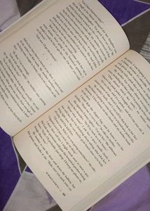 It Starts With Us -Colleen Hoover