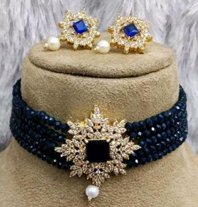 Allure Glittering Women Necklace And Earrings