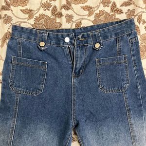 Trendy High-Waisted Flared Jeans