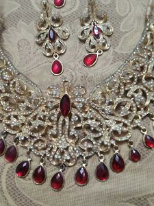 Elegant Indian Jewelry Set