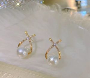 Golden Kiss Earstuds