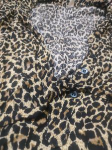 Gisl Tigerprint Top