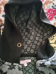 Sweater (Size M)