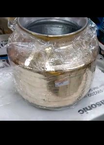 12 Litre Brass Pot It&#39;s  New
