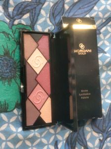 Oriflame Divine Eyeshadow Palette