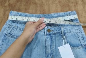 Wide Leg Light Wash Jeans