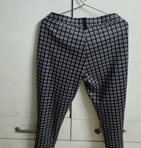 Rio Women’s Black &amp; White Stripes Pants