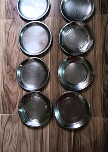 8 Mediam Plates