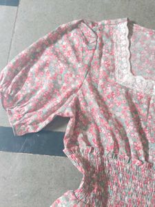 Vintage-Style Floral Midi Dress with Lace Neck