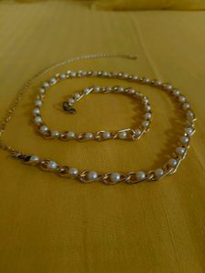 “Elegant Pearl Chain Belt – Statement Waist Access