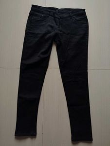 Black Skinny Jeans