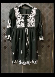 Price Droped ⬇️ Women&#39;s Georgette Embroidery Kurta