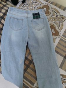 Ripped Boyfriend Jeans