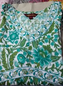 Women&#39;s Kurti Set