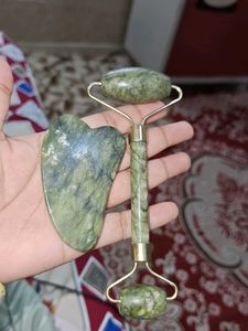 Jade Roller & Gua Sha Set