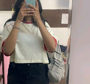 Boxy Fit Crop T-shirt