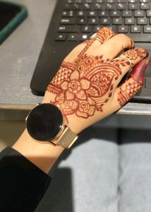 Elegant Rose Gold Smartwatch