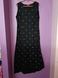 Floral Print Black Kurta With Maroon Coat