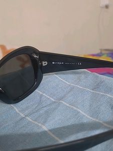 Vogue Original Goggles, Available With Box