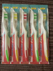 5 Tooth Brush Combo💚💛❤