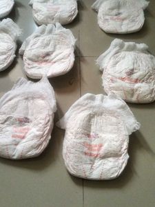 20 Pc Of L Huggies Diapers
