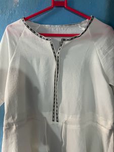 White short-sleeve tunic