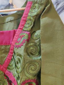 Elegant Green Embroidered Kurta large