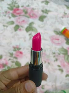 Swiss Beauty Pure Matte Lipstick- 205 Lush Pink