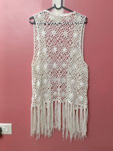 💥🔥 TRENDI KNITTED SHRUG IN  WHITE COLOUR 🤍
