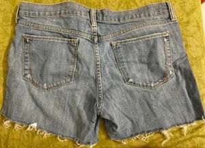 Old Navy&#34;The Flirt&#34;Mid-Rise DenimJeanShorts