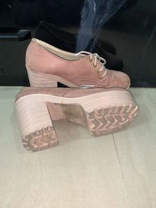Platform Heel Lace-Up Shoes